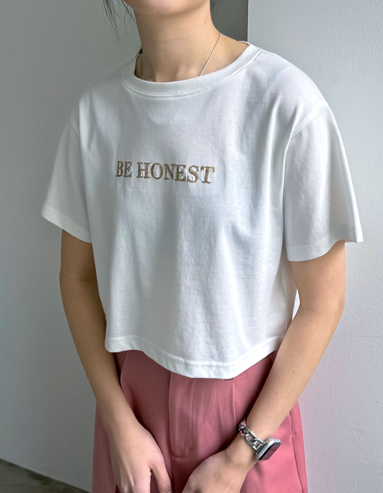 クロップド丈スパンコールロゴTシャツ