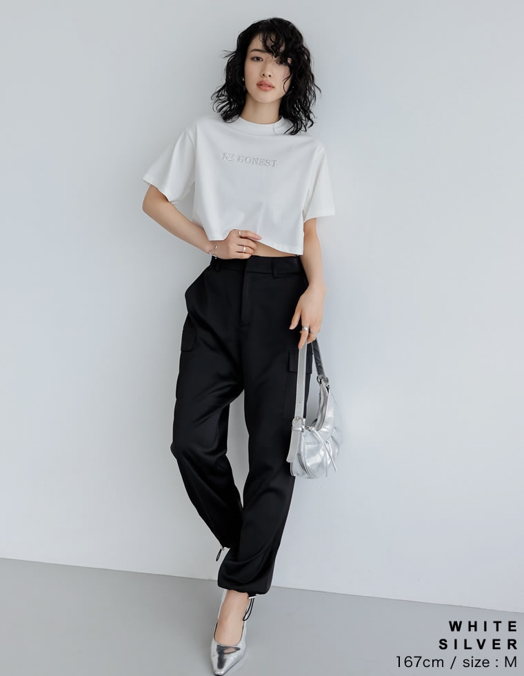 クロップド丈スパンコールロゴTシャツ