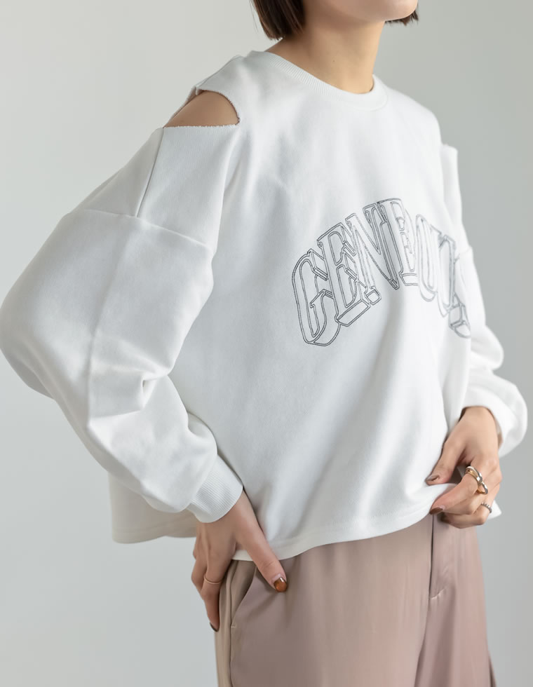 裏毛刺繍ロゴ肩スリットショート丈トップス