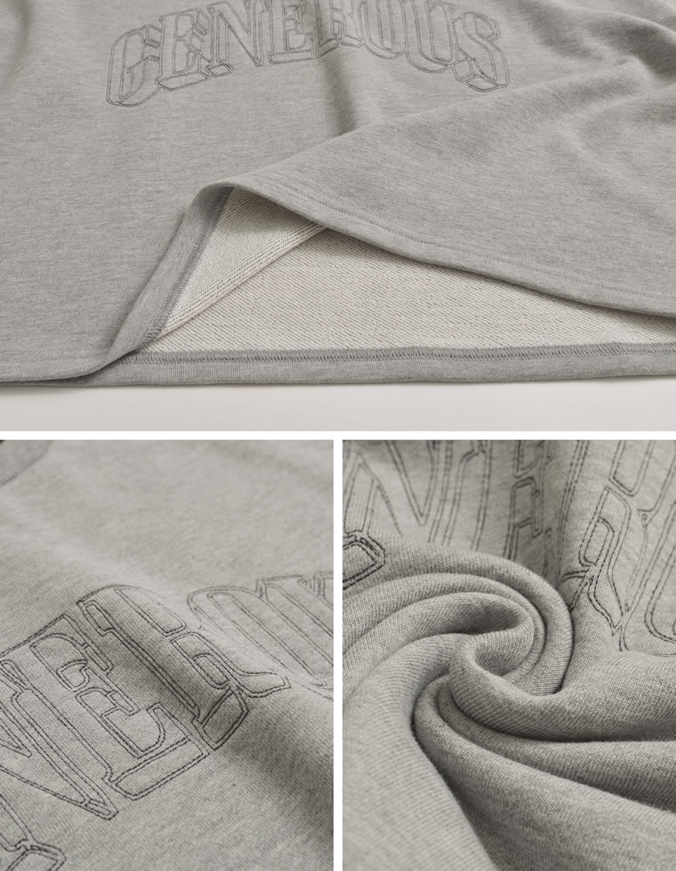 裏毛刺繍ロゴ肩スリットショート丈トップス