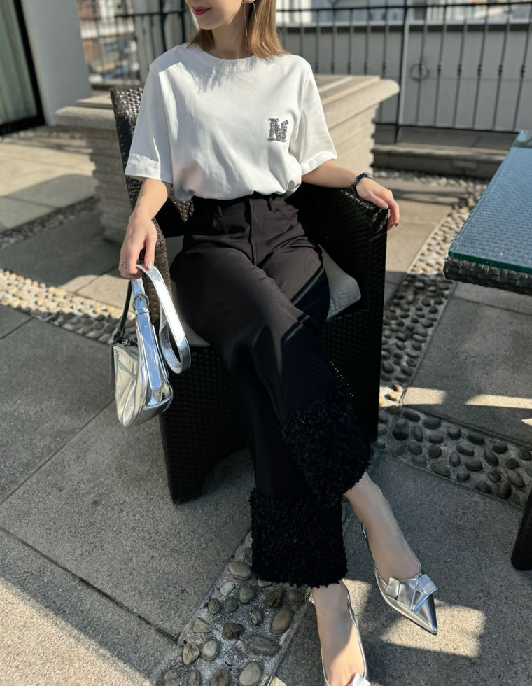 フラワーモチーフストレートパンツ