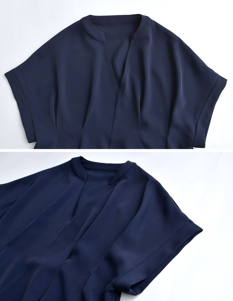 タックフレアーキーネックブラウス