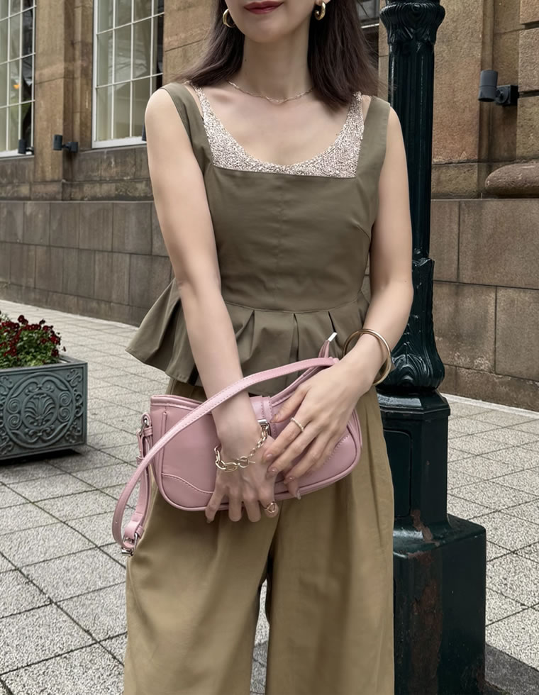 タックプリーツペプラムビスチェ