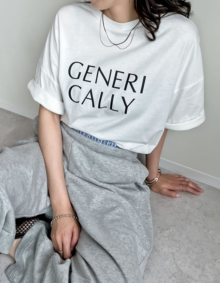 オーバーサイズロゴＴシャツ