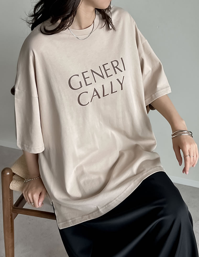 オーバーサイズロゴＴシャツ