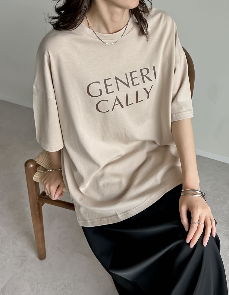 オーバーサイズロゴＴシャツ