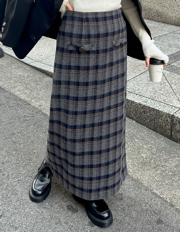 金ボタン起毛ナロースカート