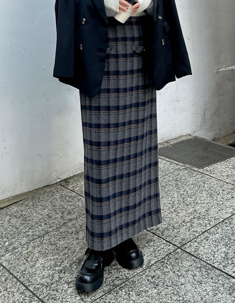 金ボタン起毛ナロースカート