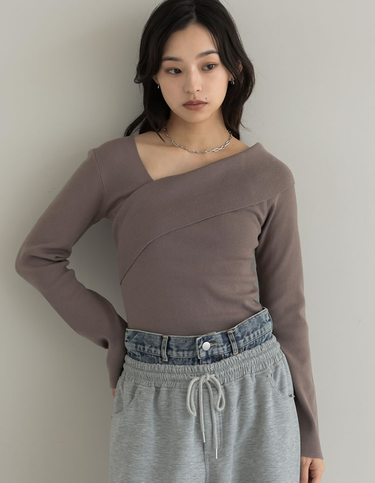アシンメトリーネックニットトップス