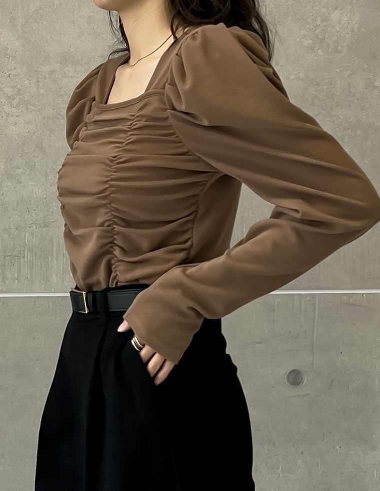 ストレッチギャザーパフスリーブトップス
