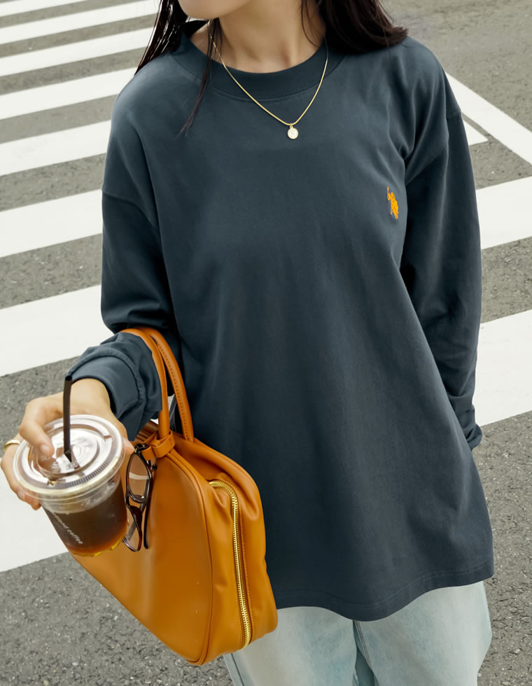 ユニセックスワンポイント刺繍長袖Tシャツ