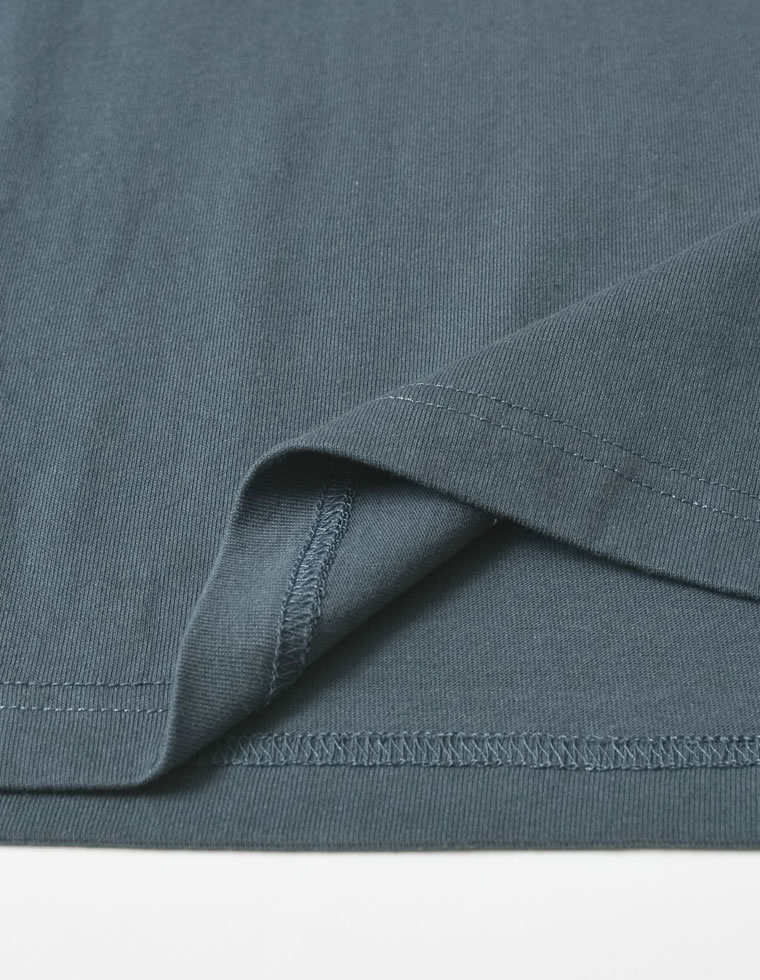 ユニセックスワンポイント刺繍長袖Tシャツ