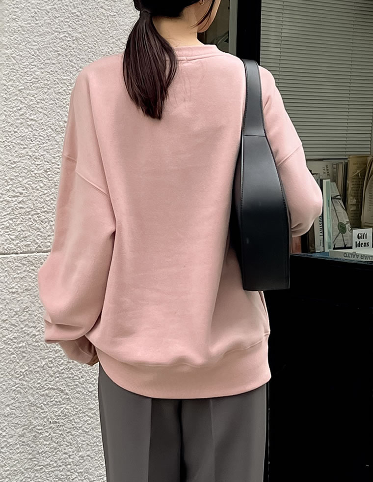ワンポイント刺繍ピーチ裏起毛スウェット