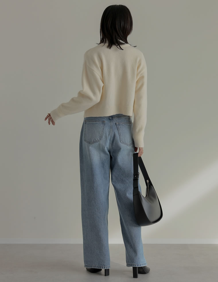 金ボタンニットカーディガン