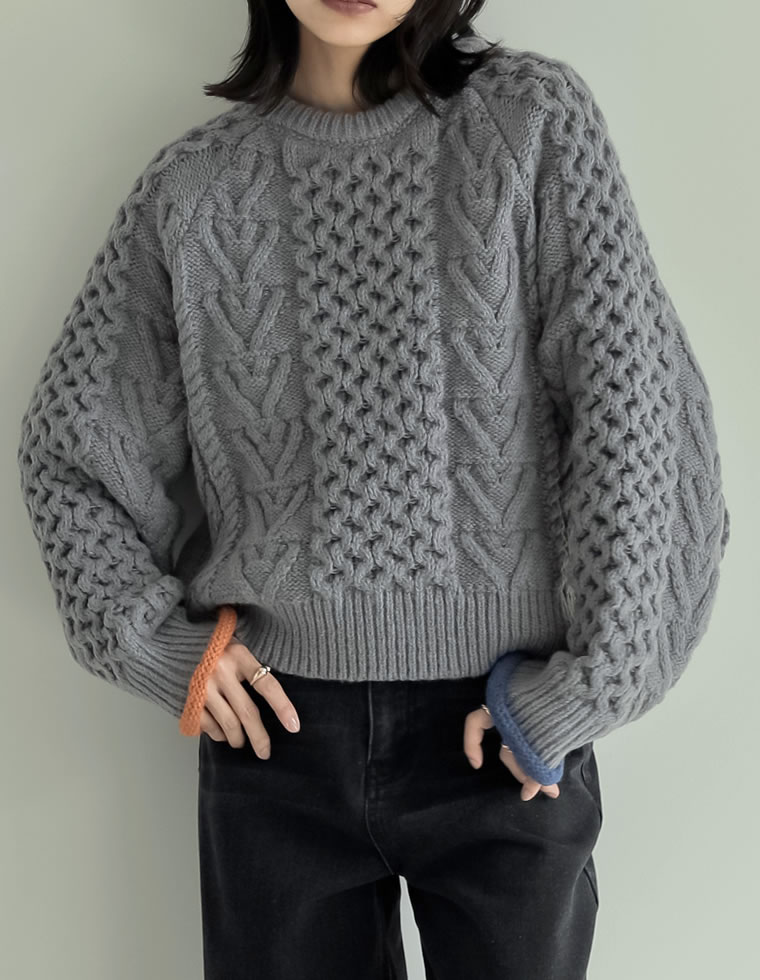配色ハートケーブルニット