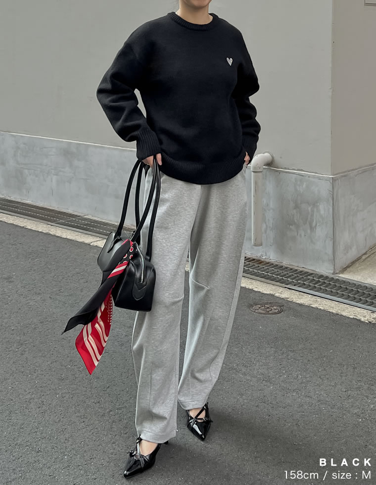 アルパカタッチハートワッペン付ニット
