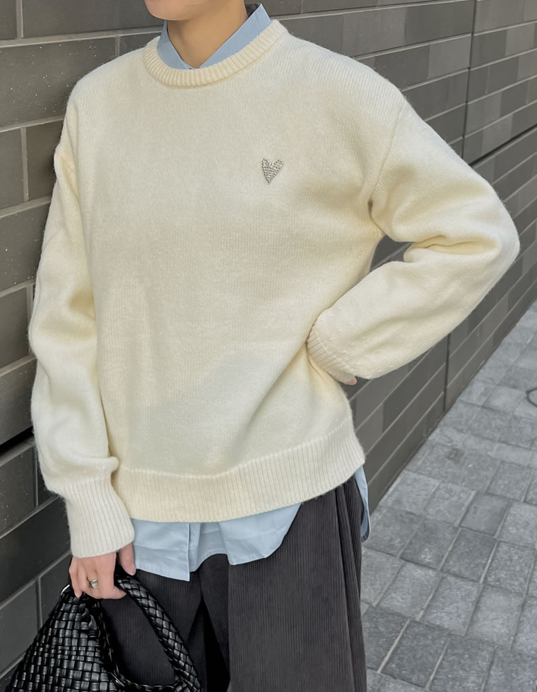 アルパカタッチハートワッペン付ニット
