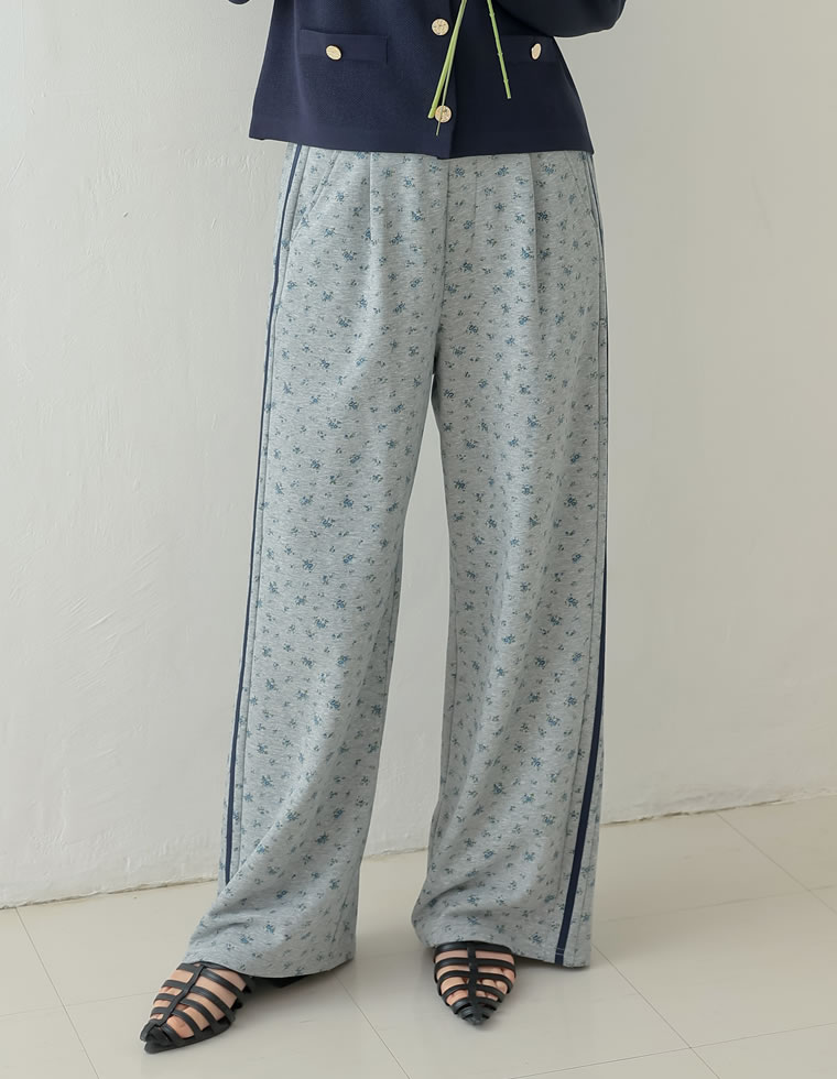 カットソーサイドラインパンツ