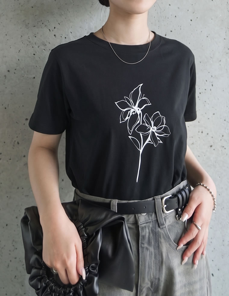 ドローイングフラワーTシャツ