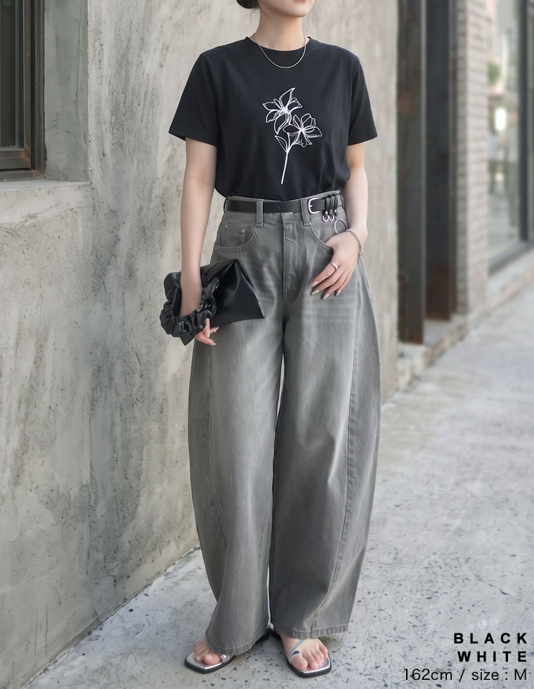 ドローイングフラワーTシャツ