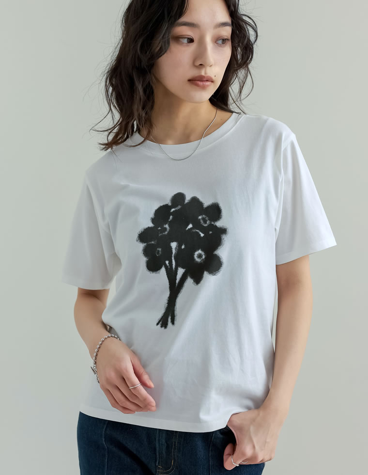 ドローイングフラワーTシャツ