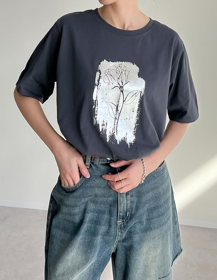接触冷感・UV天竺箔フラワーTシャツ
