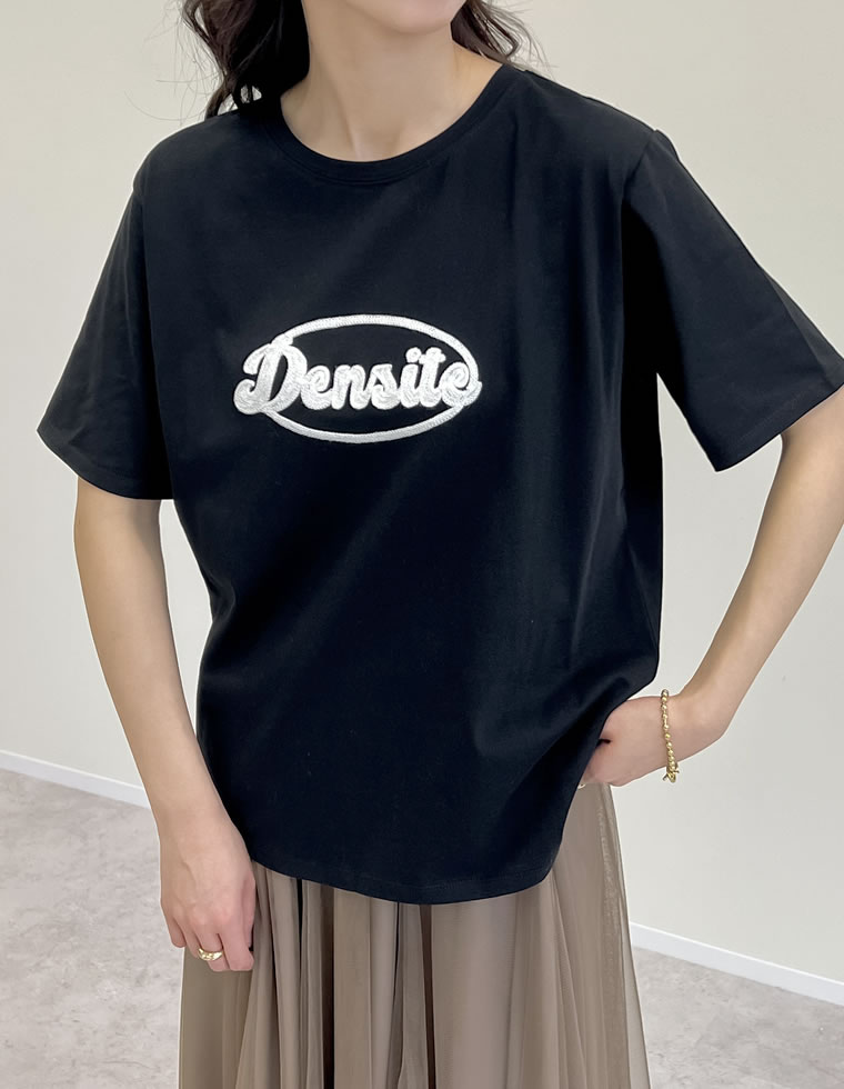 チェーン刺繍ロゴTシャツ