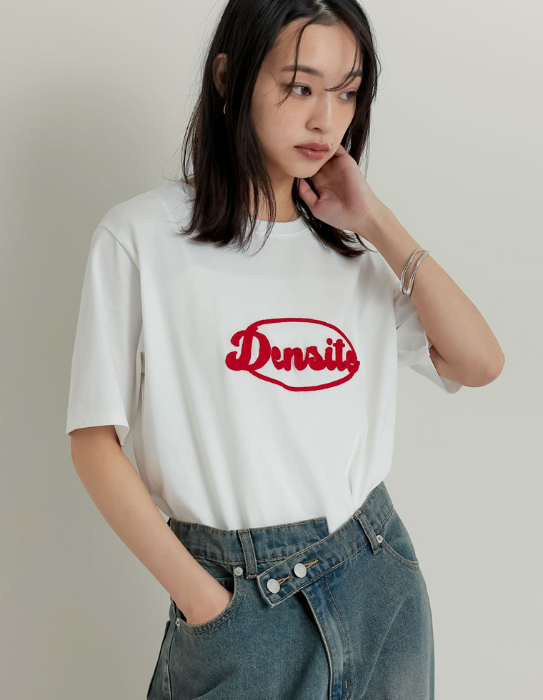 チェーン刺繍ロゴTシャツ