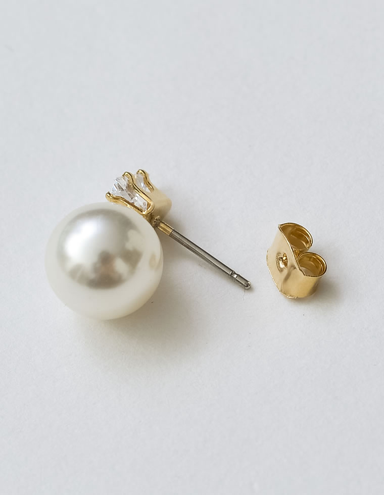フェイクパール×トライアングルピアス