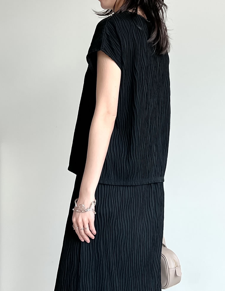 ウェーブカットジャガードトップス