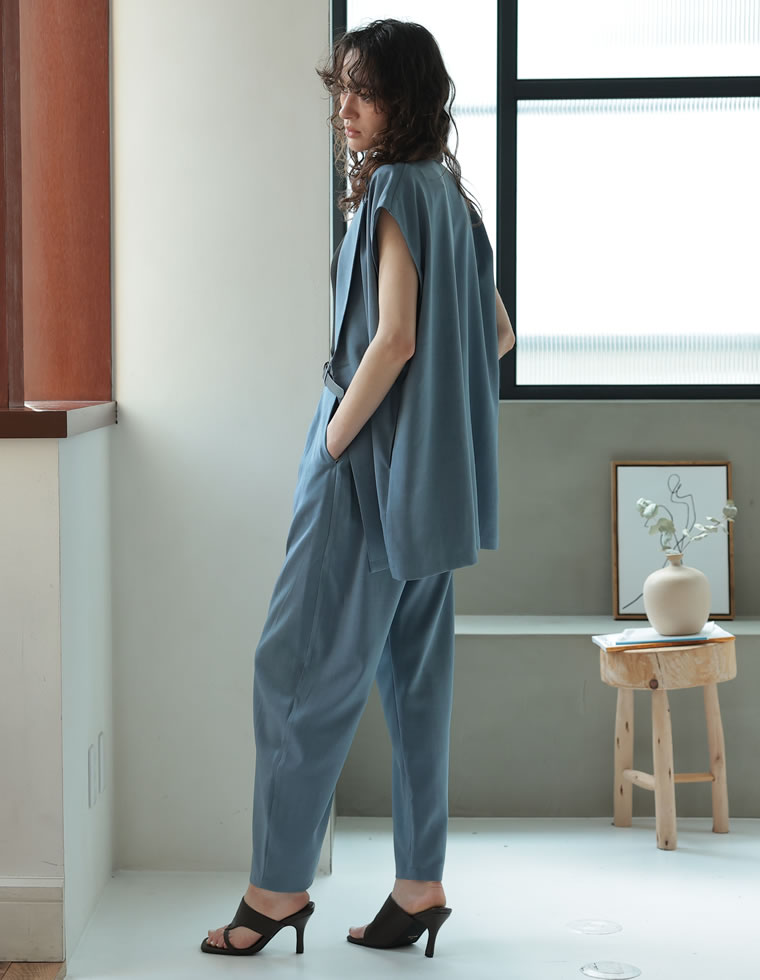 リネンライクタックバレルレッグパンツ