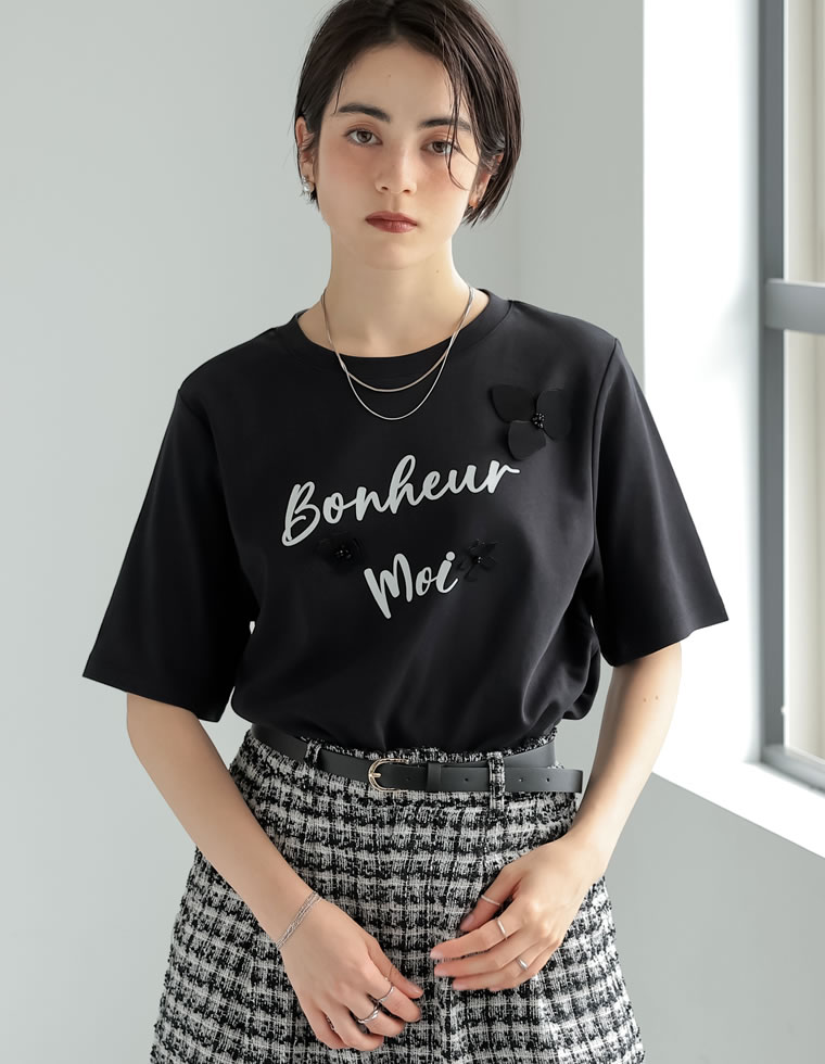スムースコットン立体フラワーロゴTシャツ