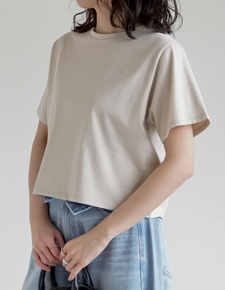 セミクロップド半袖Tシャツ