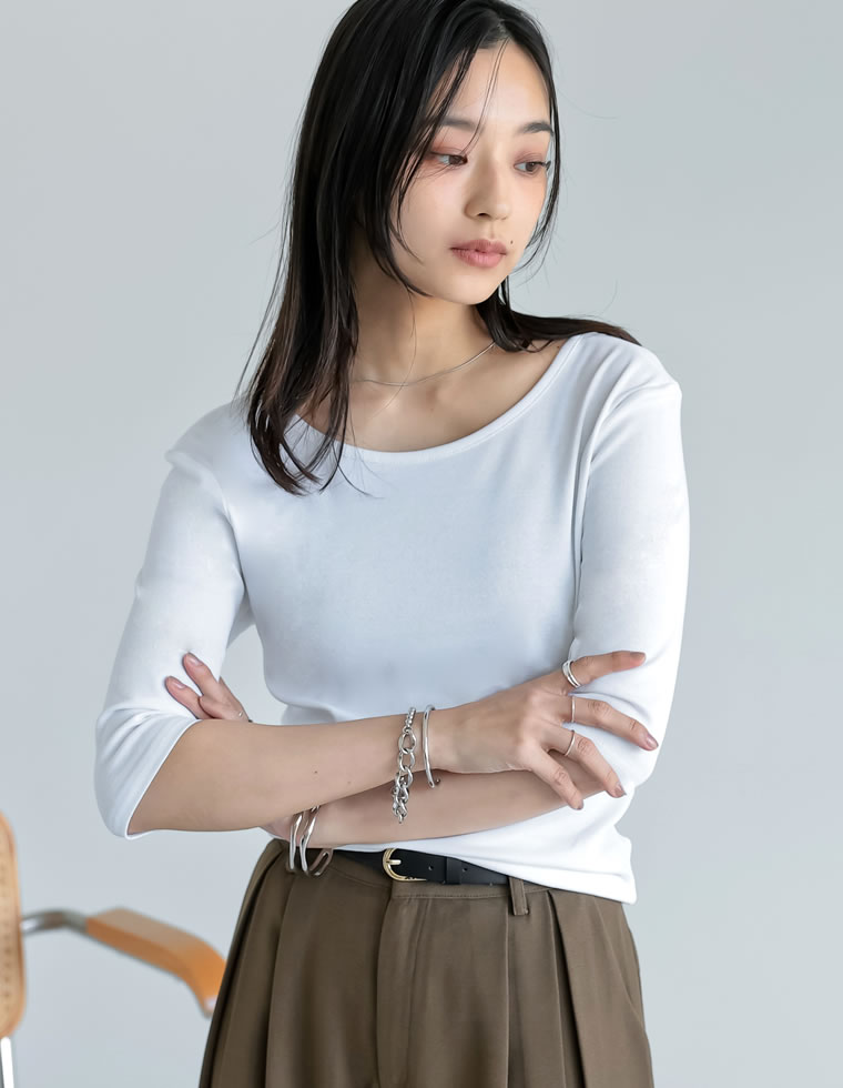 バックオープンシンプルＴシャツ