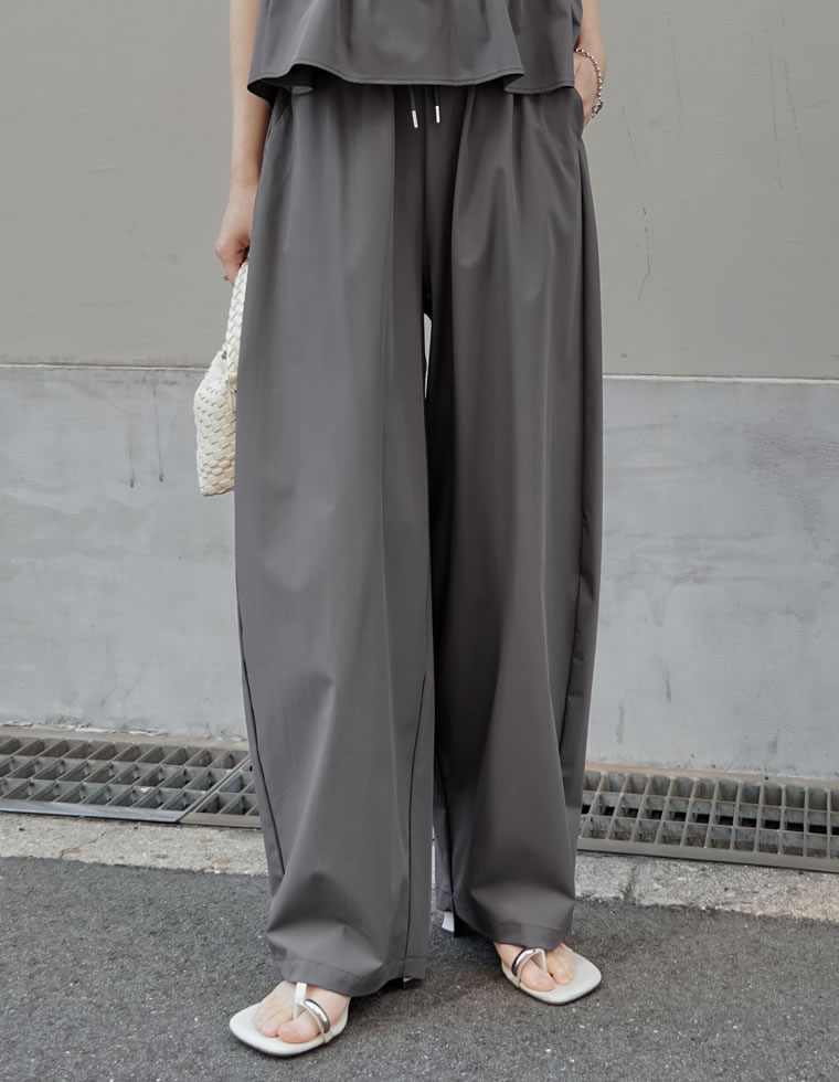 ウエストドロストバレルレッグパンツ