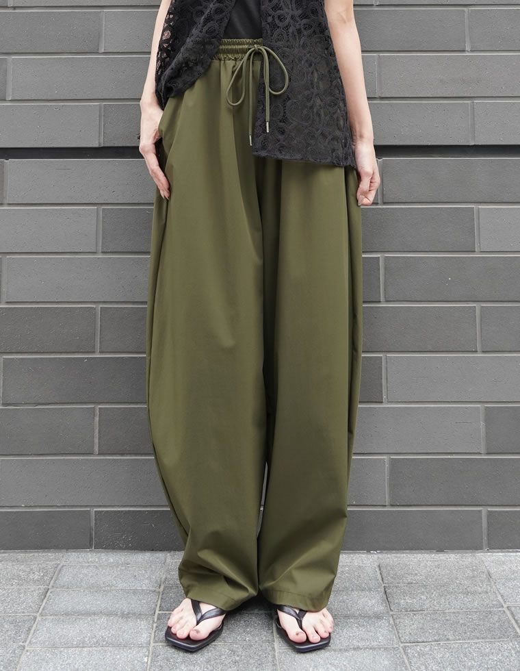 ウエストドロストバレルレッグパンツ