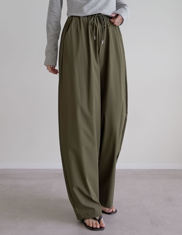 ウエストドロストバレルレッグパンツ