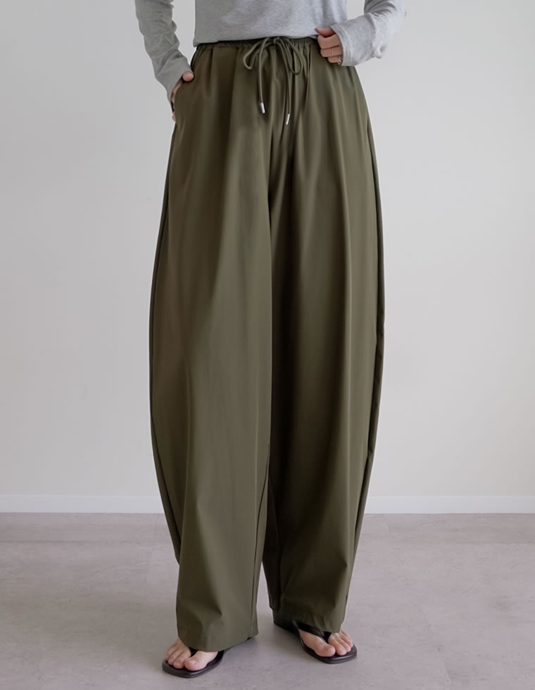 ウエストドロストバレルレッグパンツ