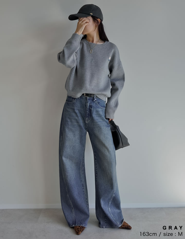 ベア刺繍ニットプルオーバー