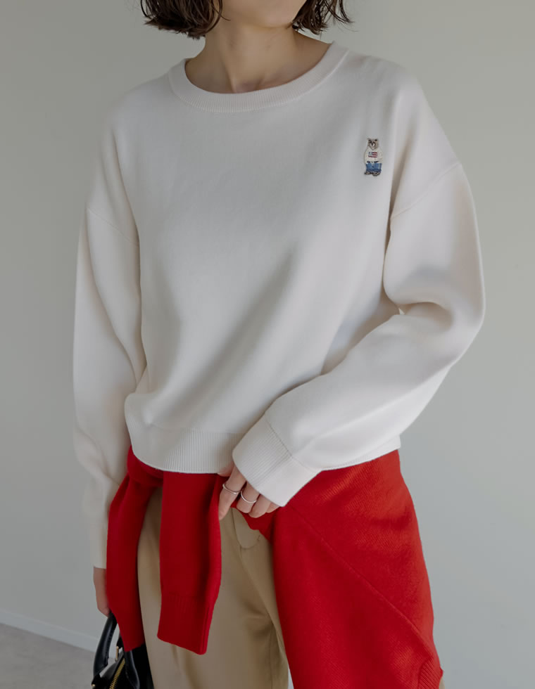 ベア刺繍ニットプルオーバー