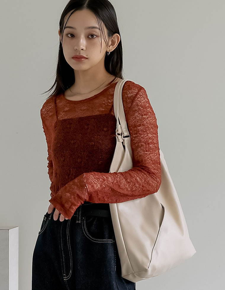 フェイクレザーVカットトートバッグ