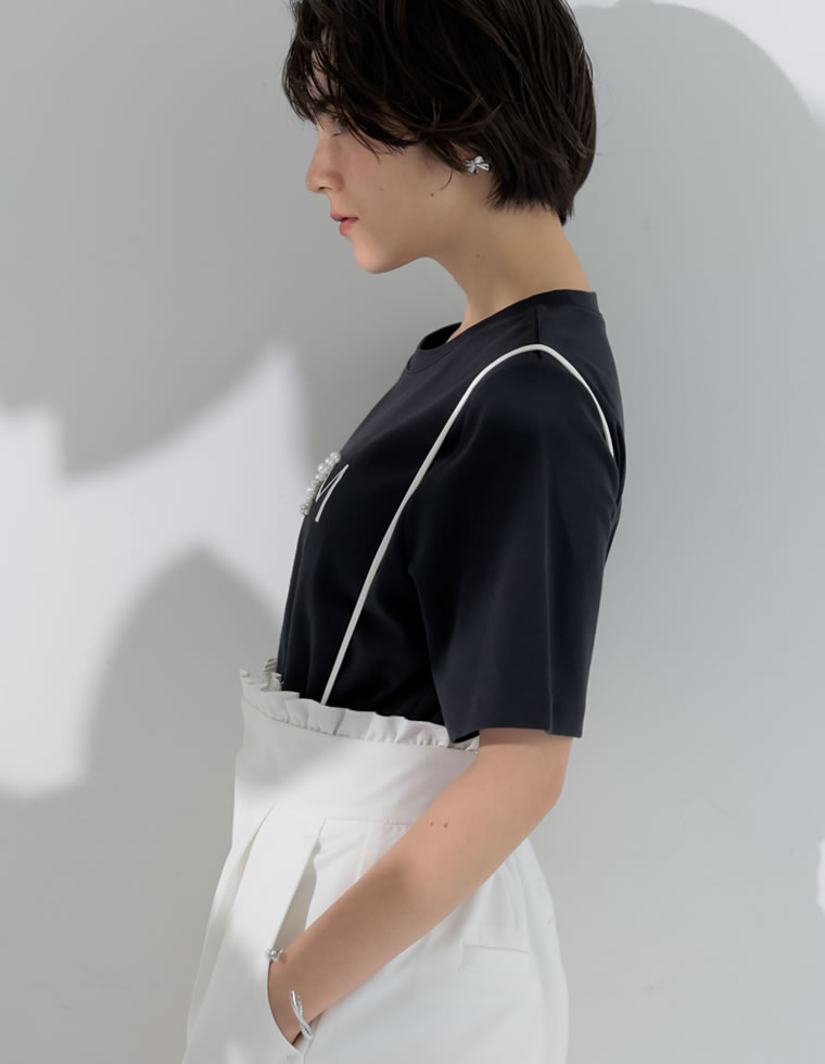 スムースパール刺繍ロゴTシャツ