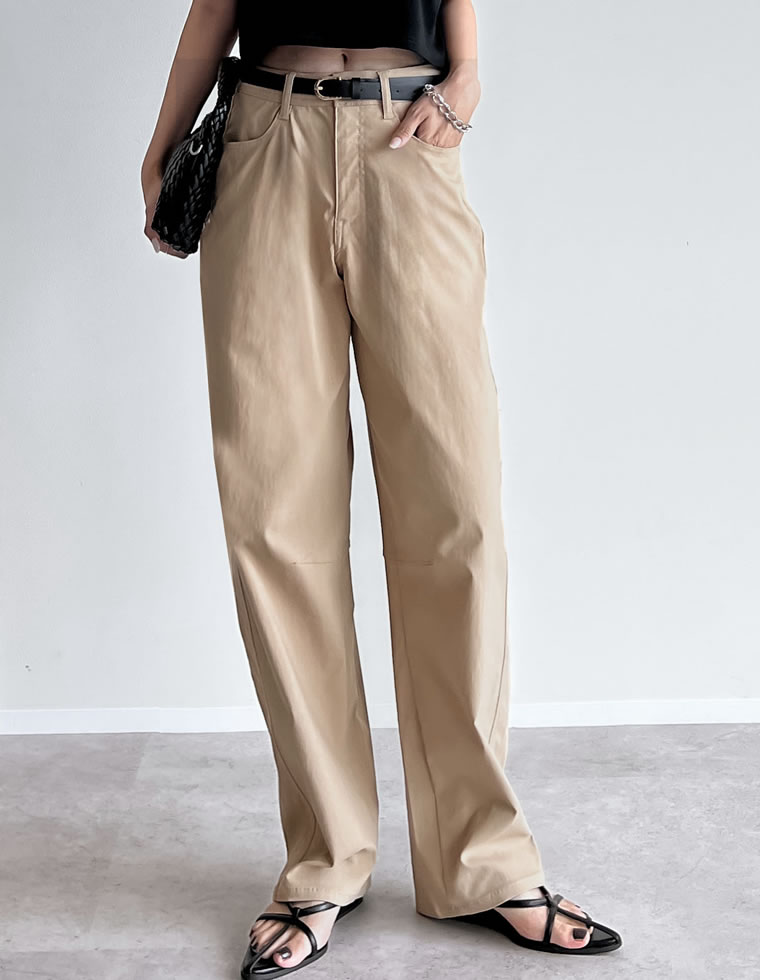 エアリーストレッチバレルレッグパンツ