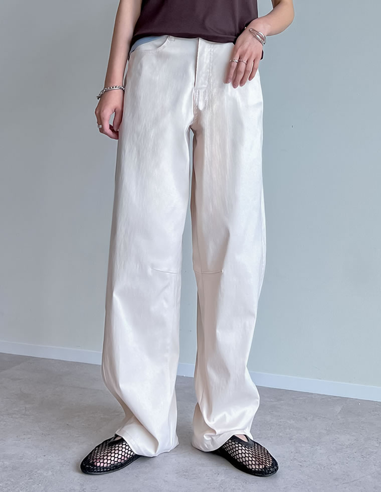 エアリーストレッチバレルレッグパンツ