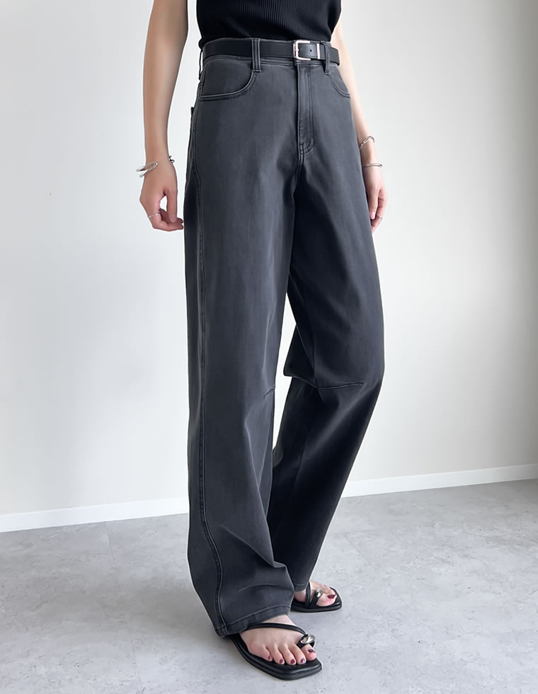エアリーストレッチバレルレッグパンツ