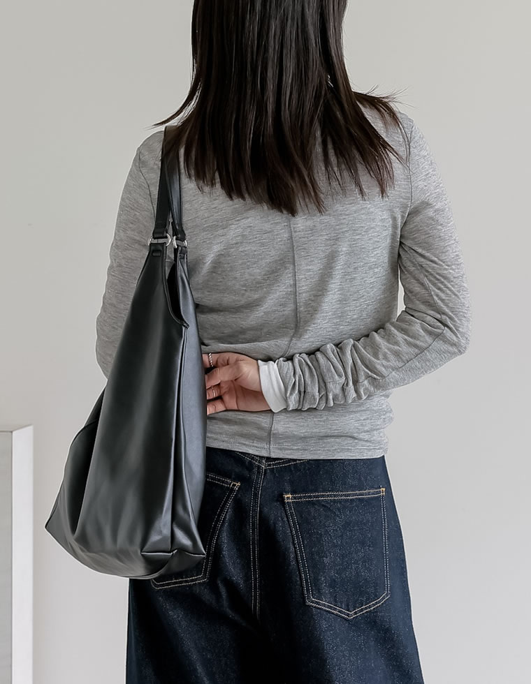 フラッフィシアー袖ギャザートップス