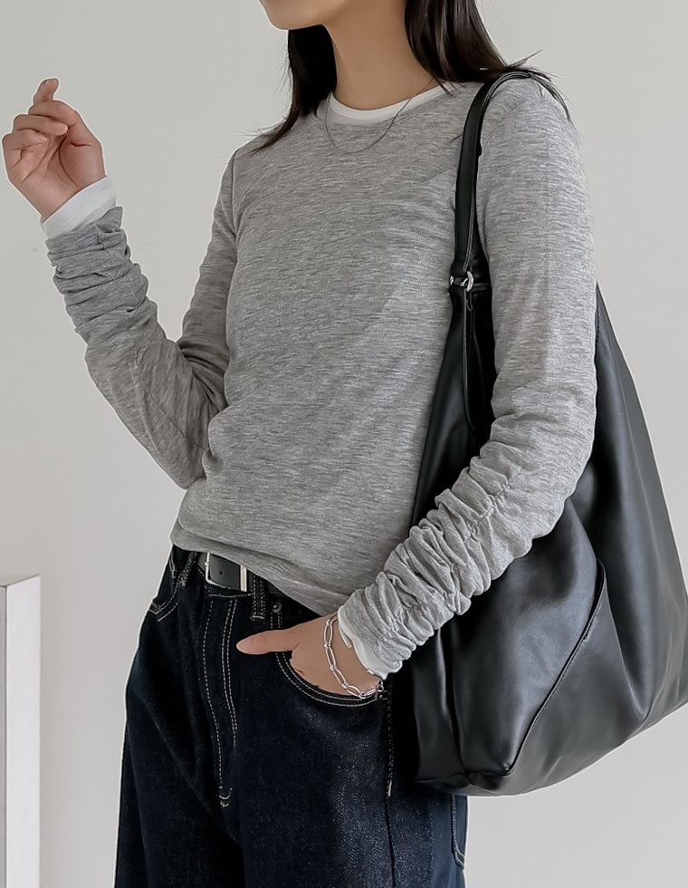 フラッフィシアー袖ギャザートップス