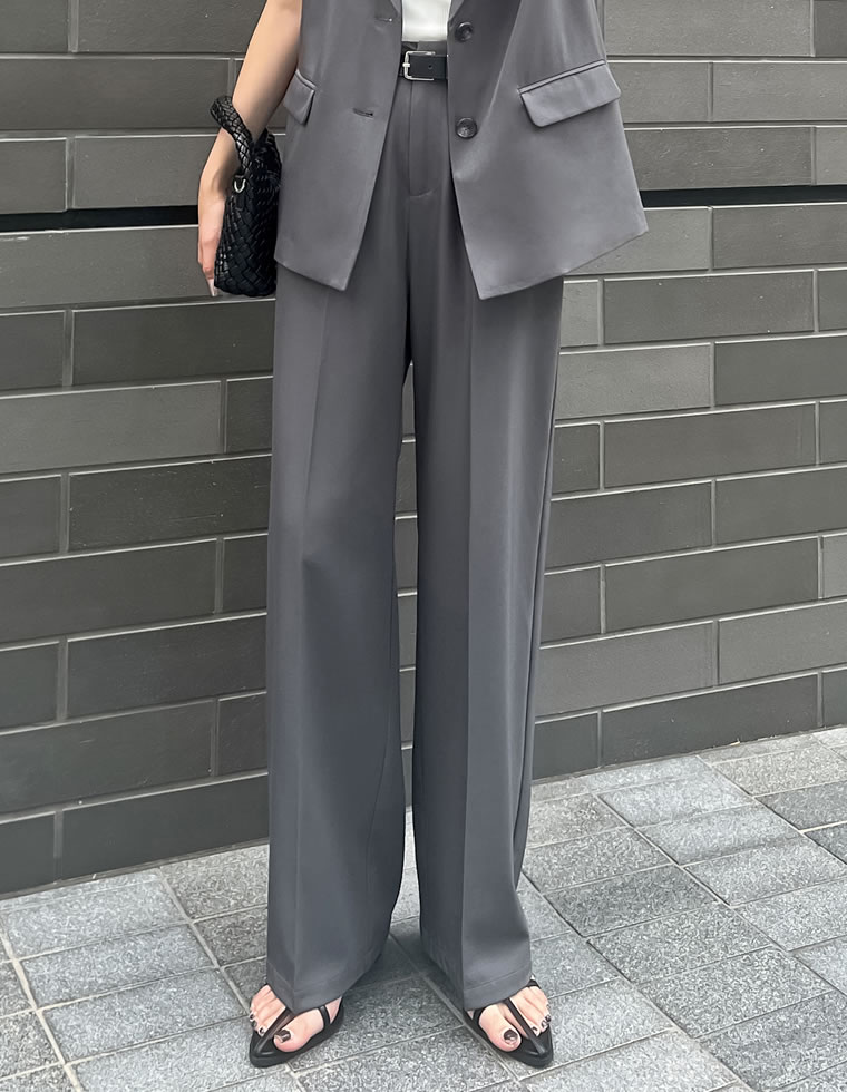 接触冷感ツイルストレートスラックス