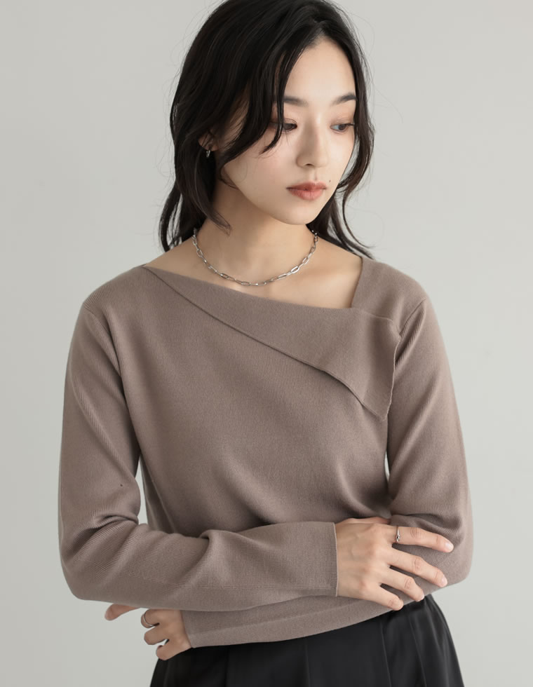 アシンメトリーネックニットトップス