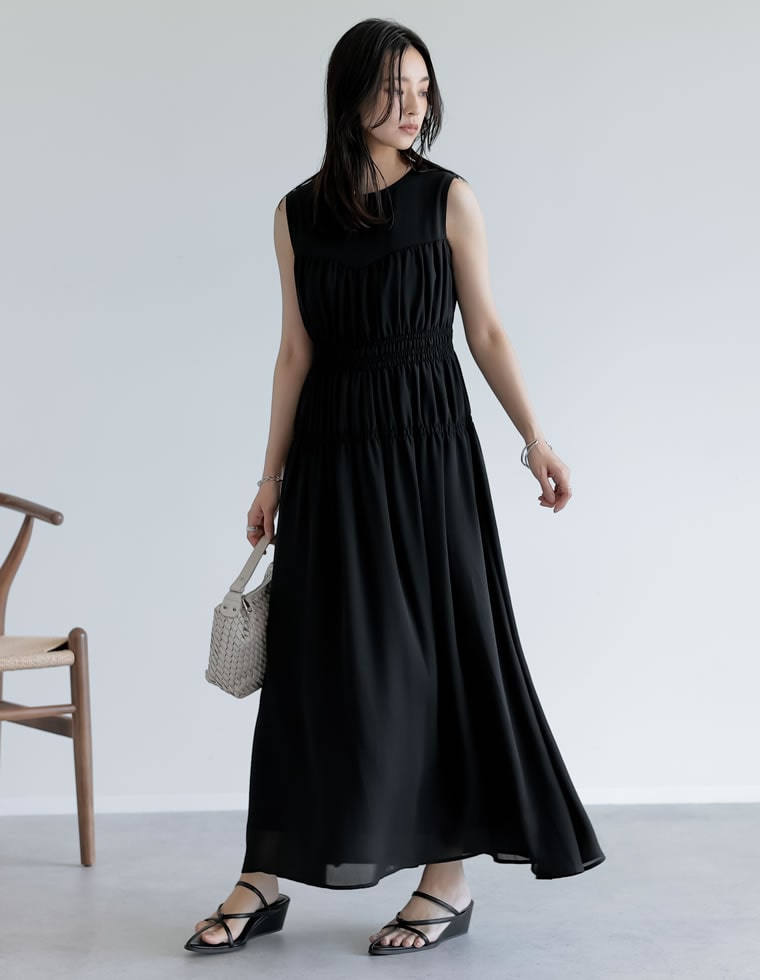 シフォンギャザーデザインワンピース